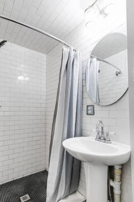 Charming, Happy 1-Bed Oasis: Rva Retreat Awaits! Apartment Richmond Exterior photo