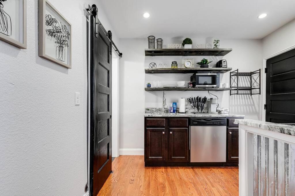 Charming, Happy 1-Bed Oasis: Rva Retreat Awaits! Apartment Richmond Exterior photo