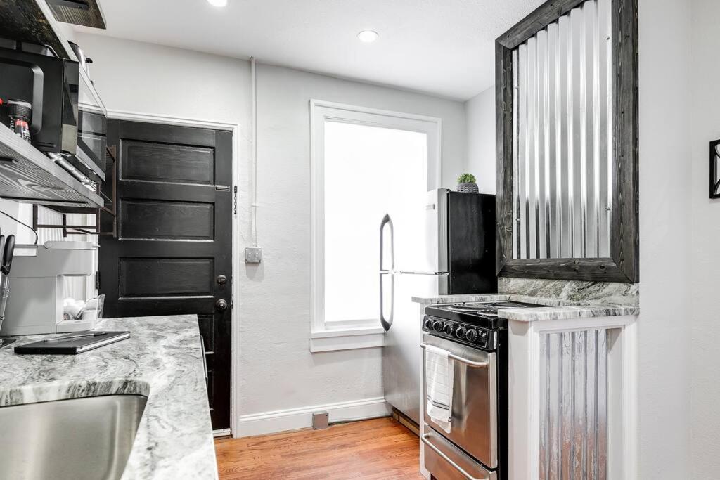 Charming, Happy 1-Bed Oasis: Rva Retreat Awaits! Apartment Richmond Exterior photo
